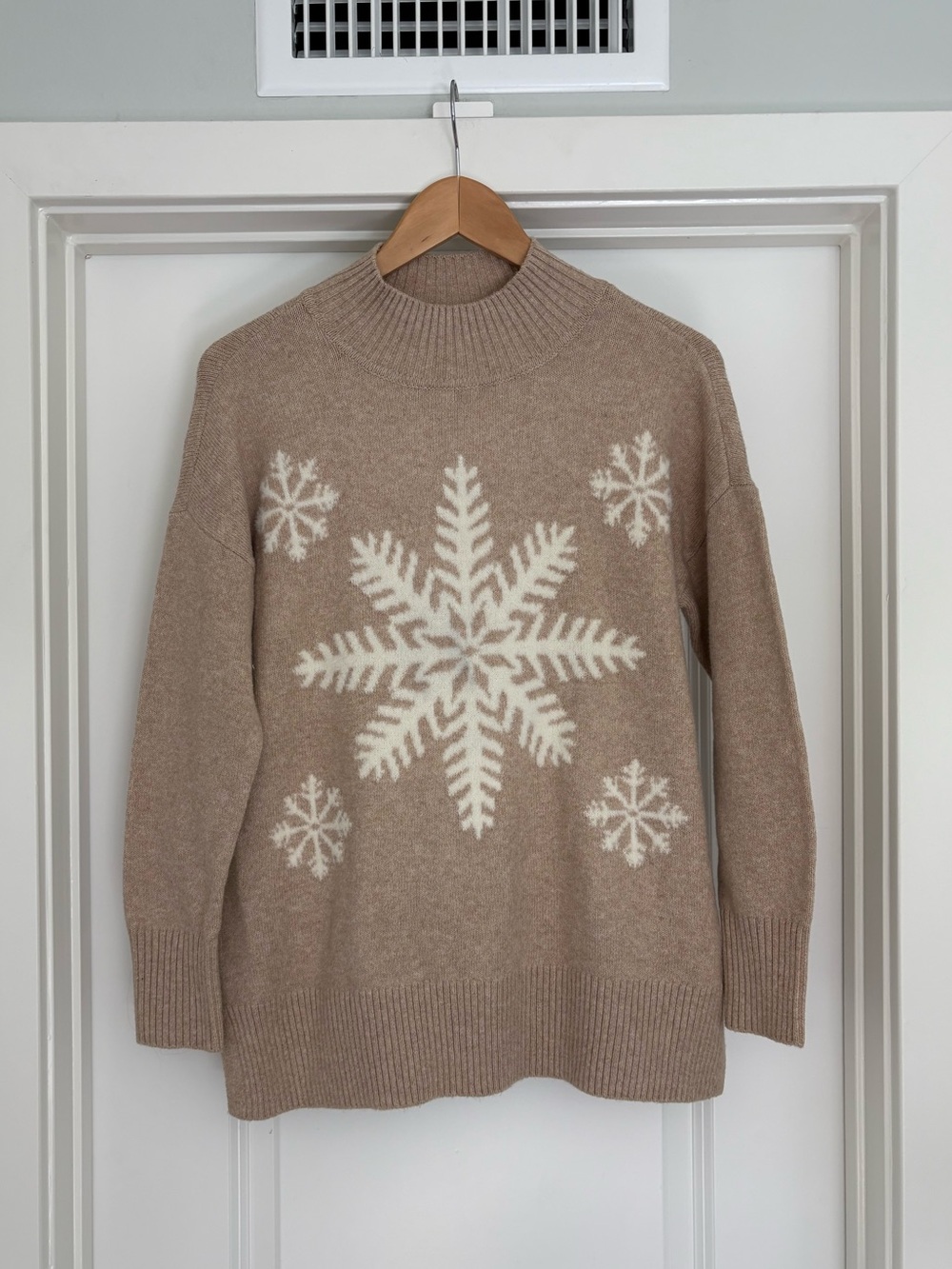 LOFT Snowflake Mock Neck Sweater M